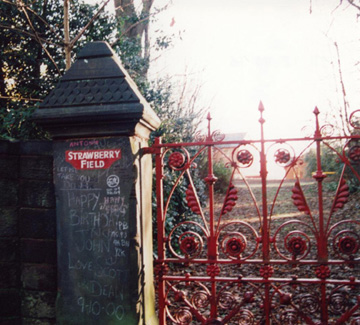 strawberry_gate.jpg